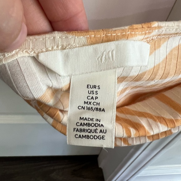 H&M Tube Top - Picture 2 of 2